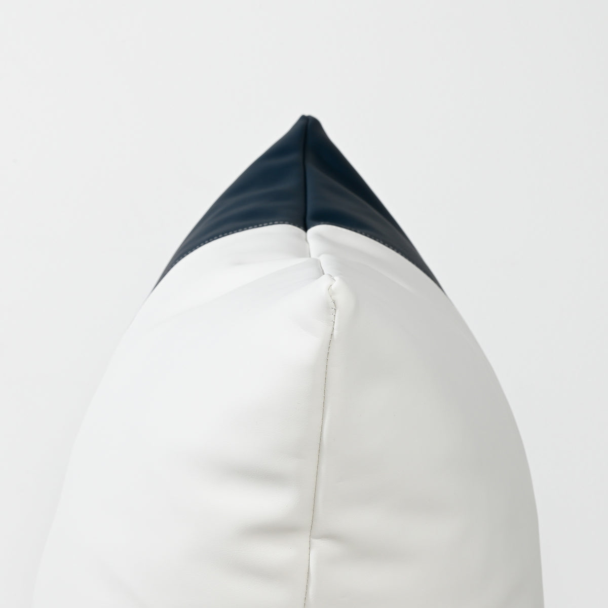 Nautical Smooth White – Vinylkissen – 55 X 55